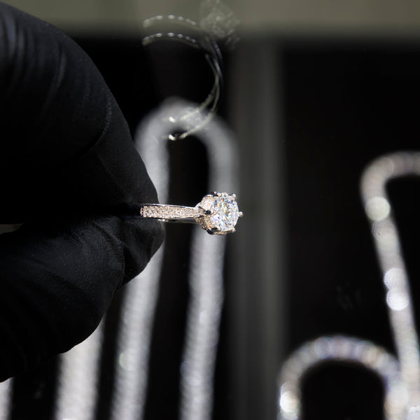 VVS Moissanite Brilliant Cut Halo Ring