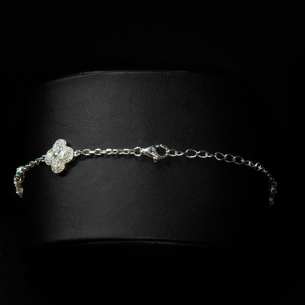VVS Moissanite Small Silver Clover Bracelet
