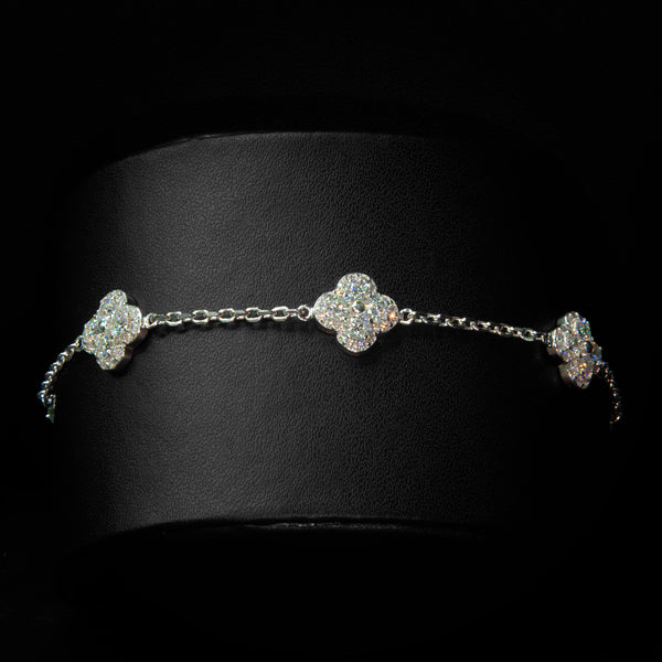 VVS Moissanite Small Silver Clover Bracelet